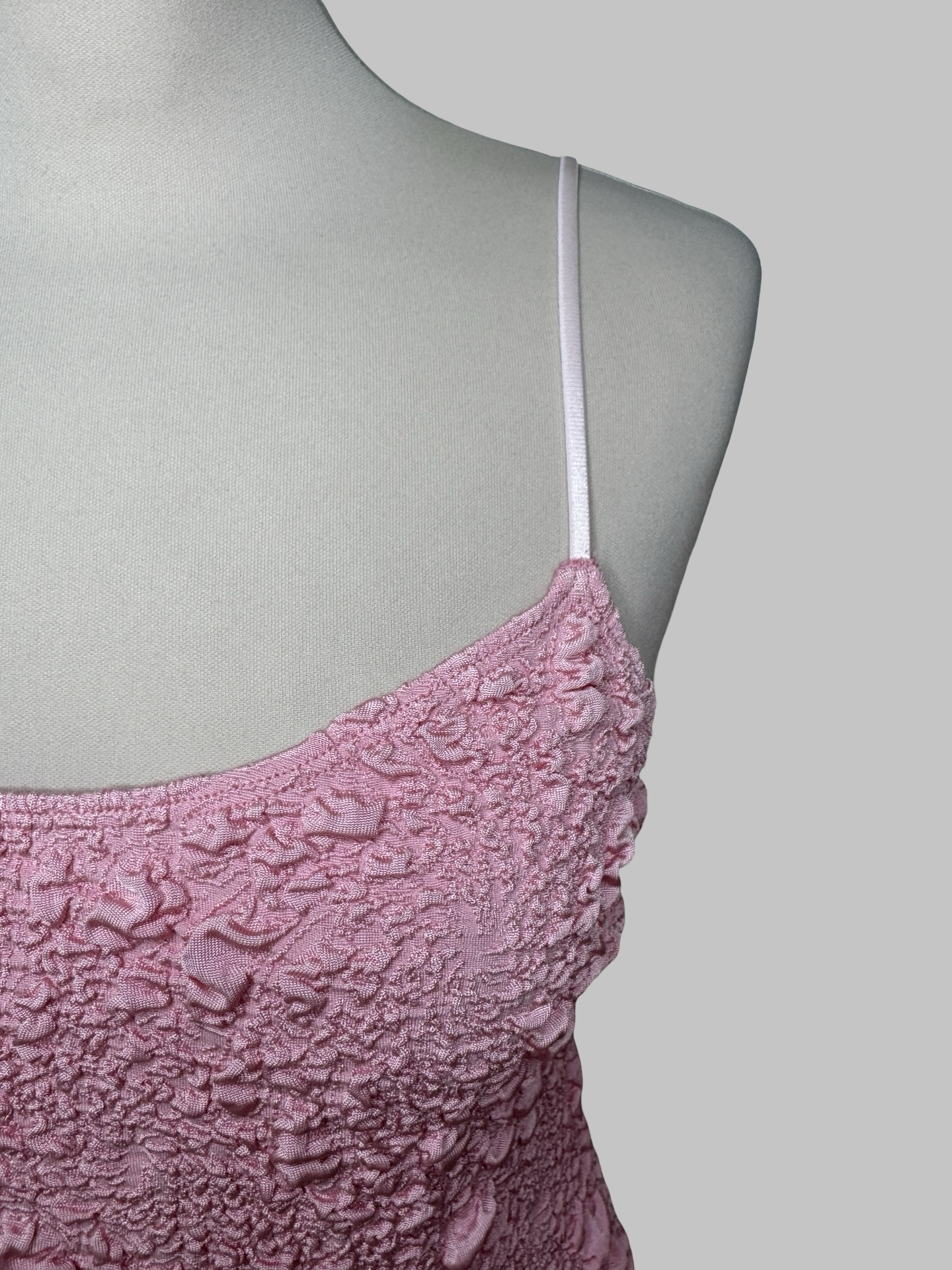 Robe Leslie Amon