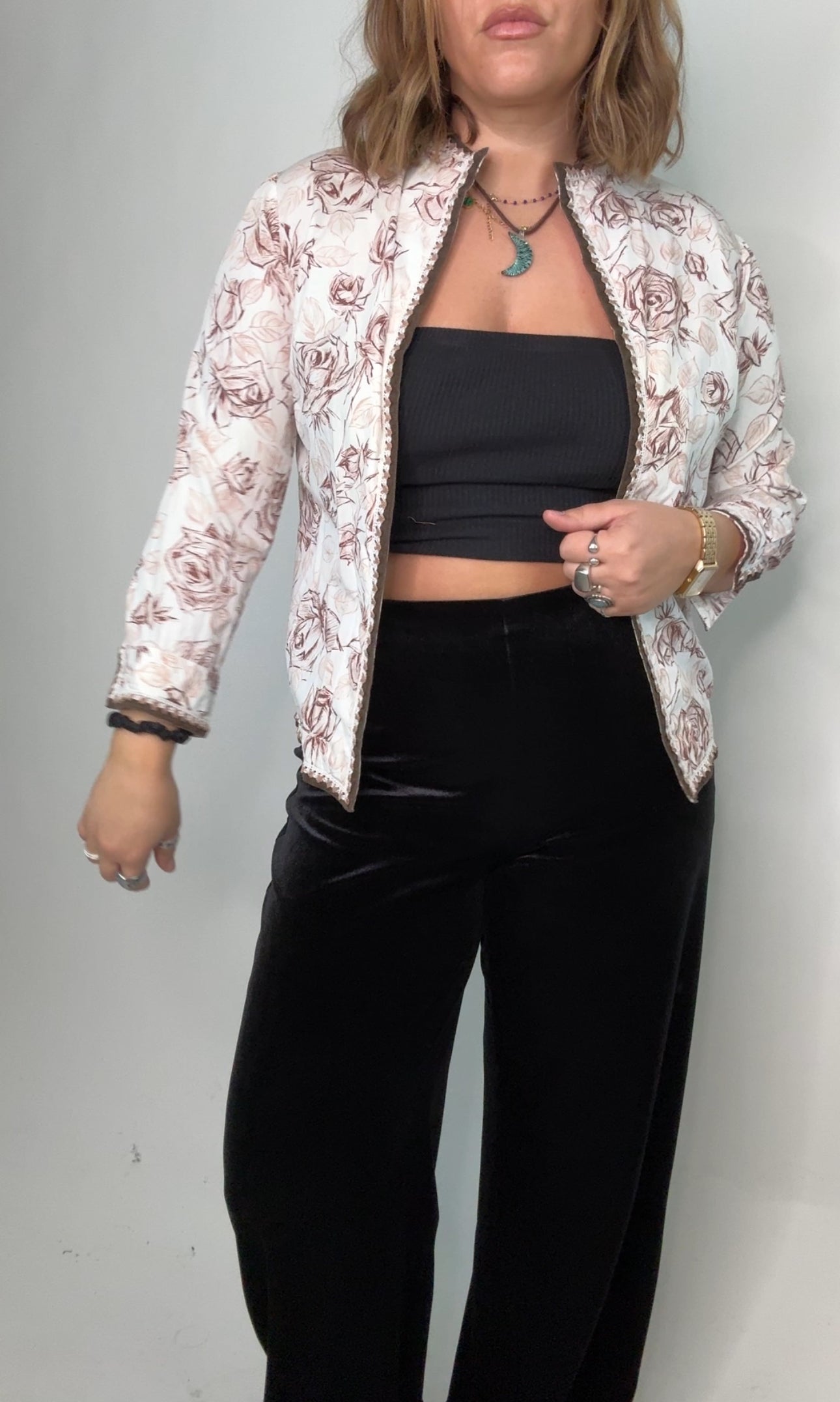 Veste fine brodée