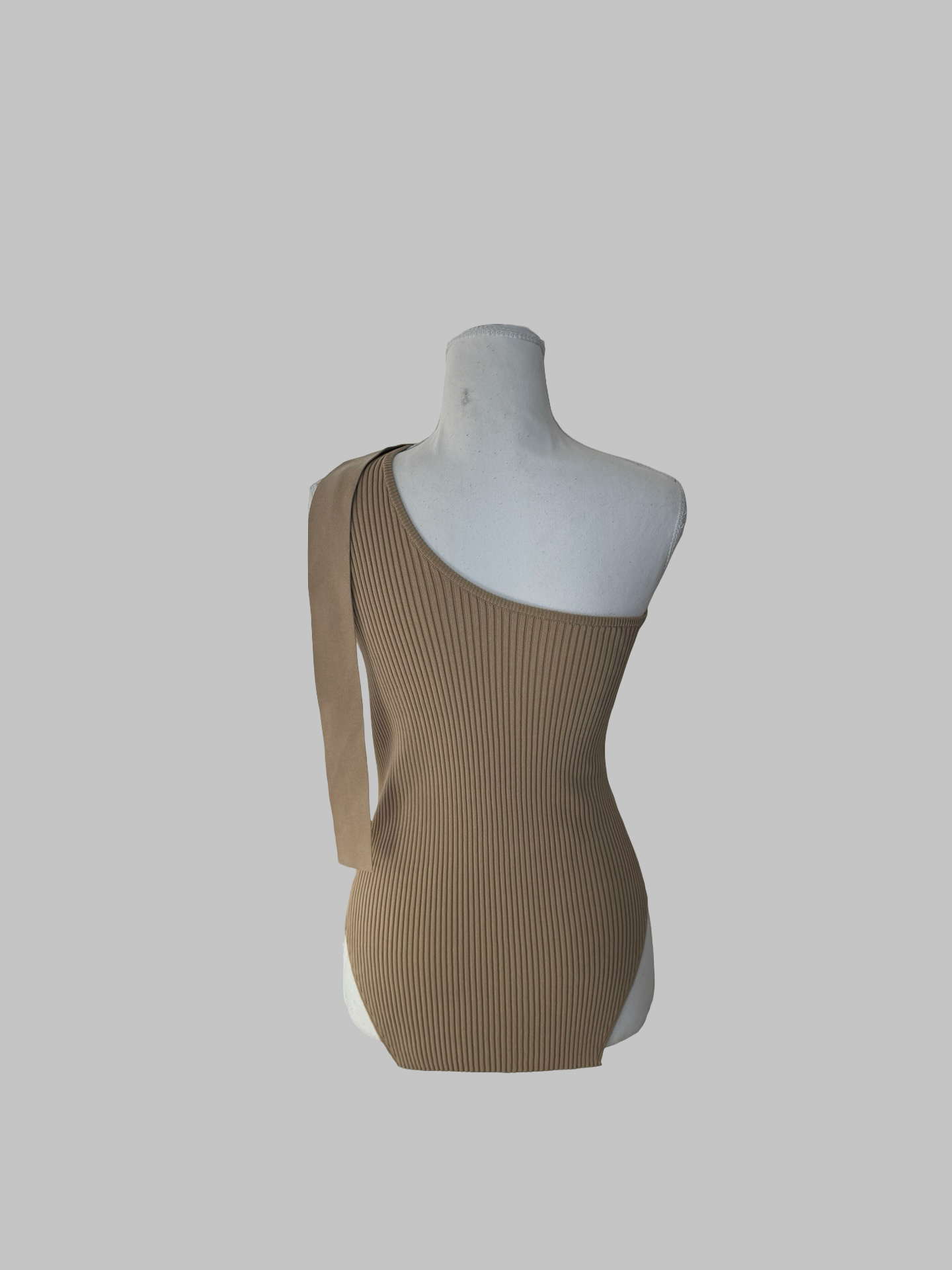 Top asymétrique