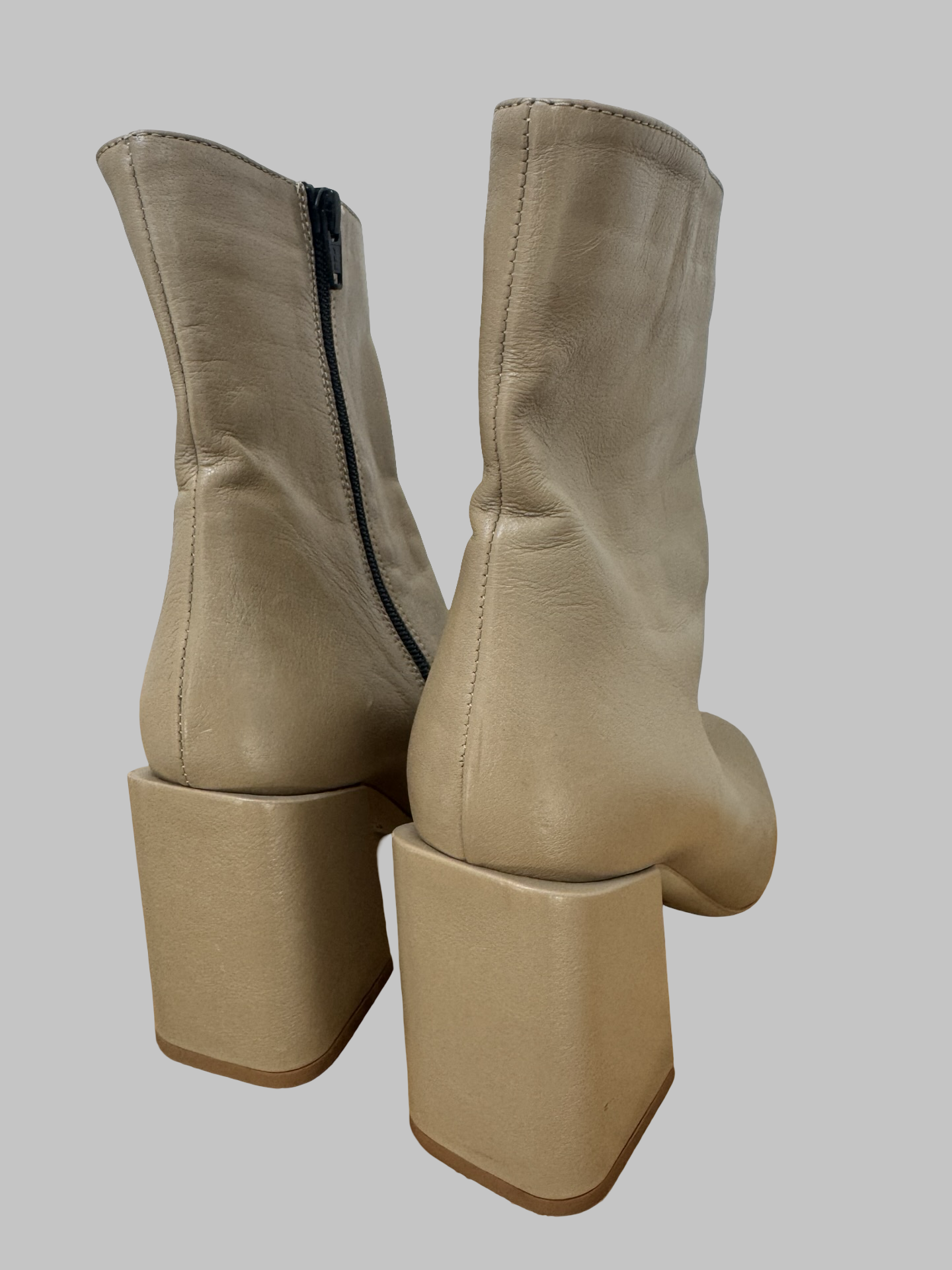 Boots Furla