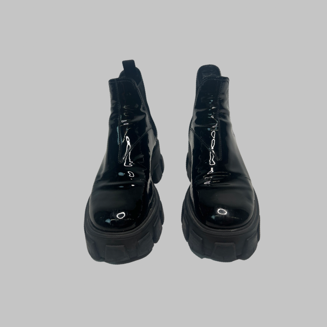 Boots Prada