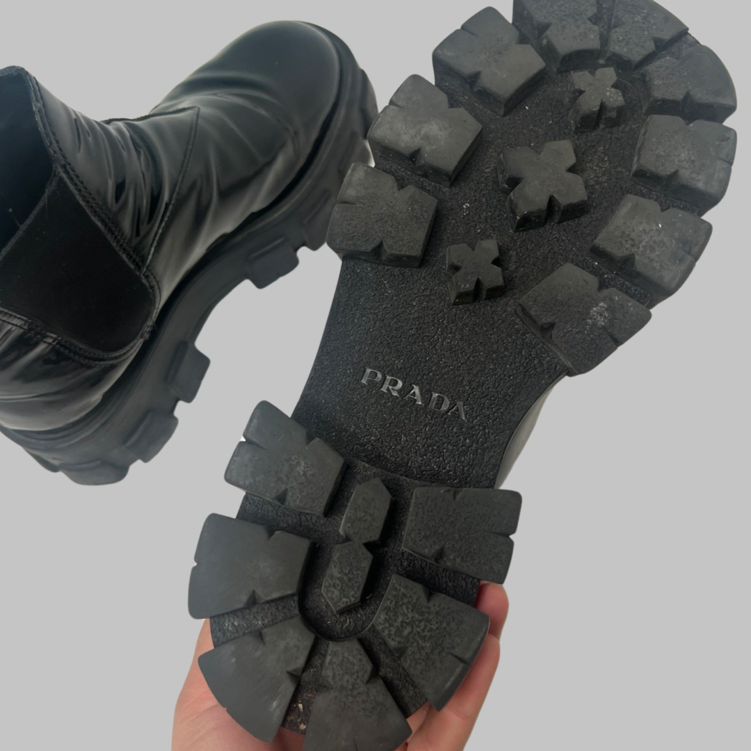 Boots Prada
