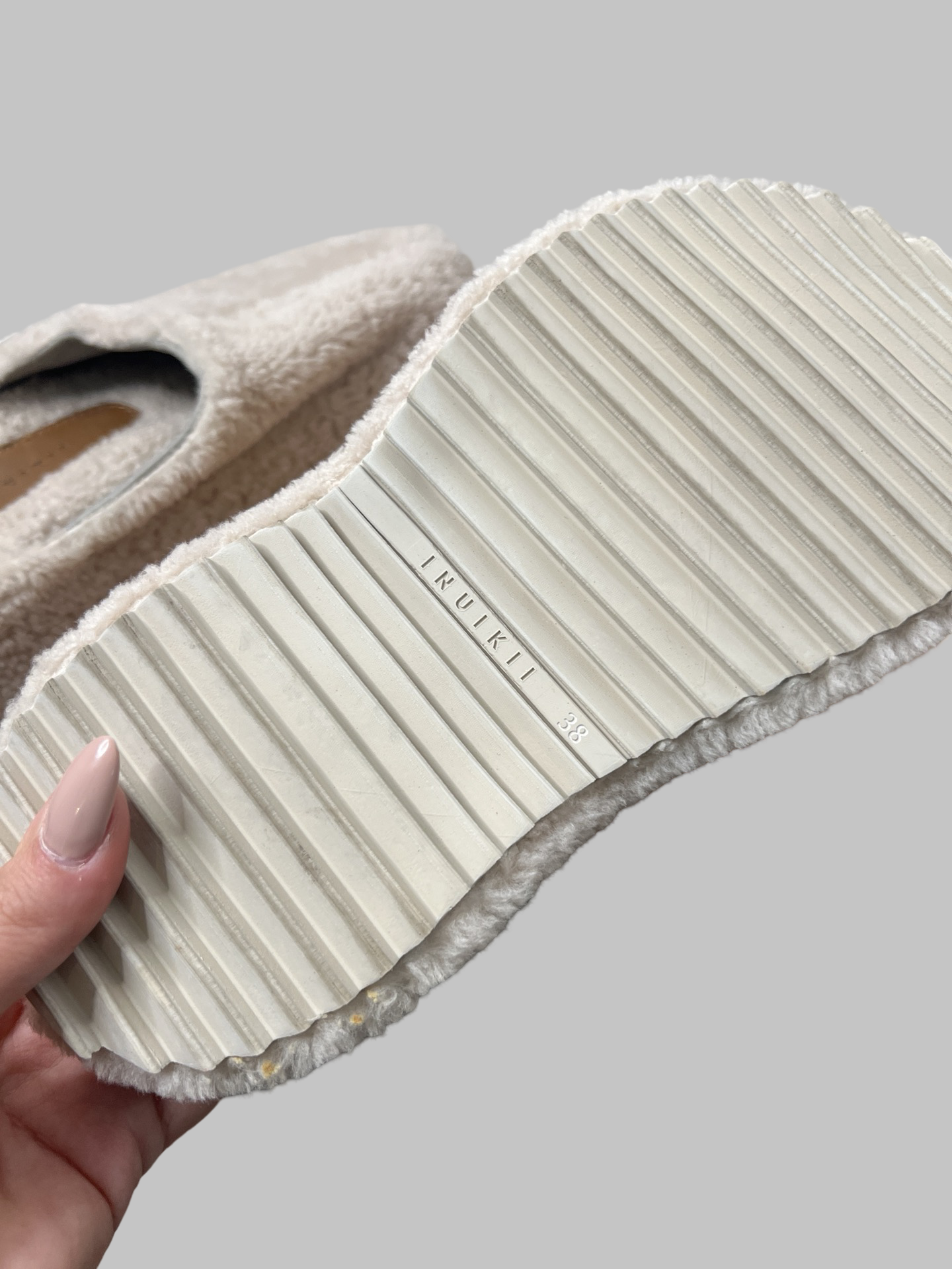 Slippers Inuikii