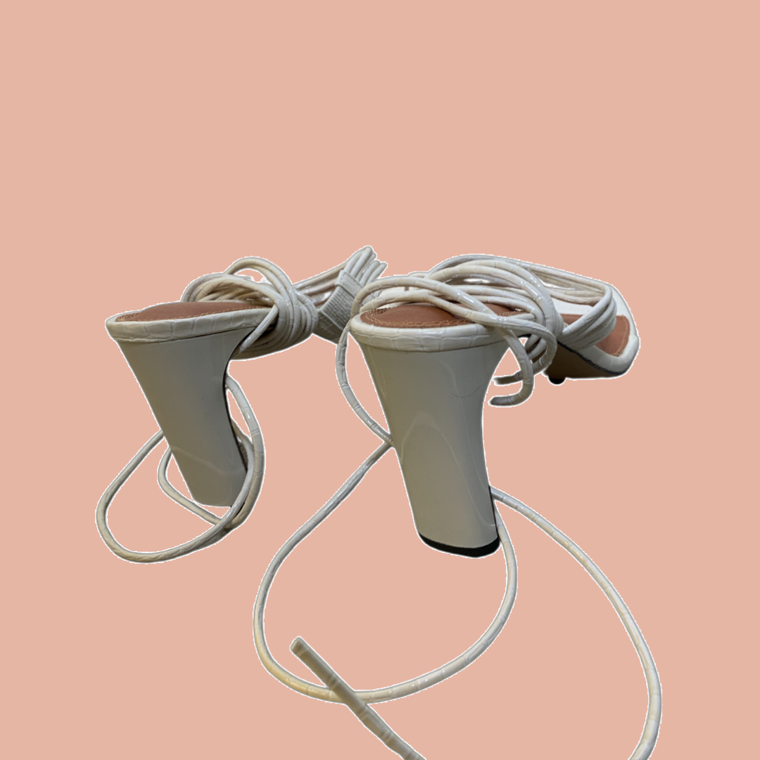 Sandales lacées