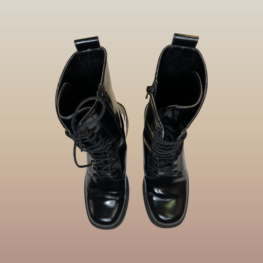 Boots E8 by Miista