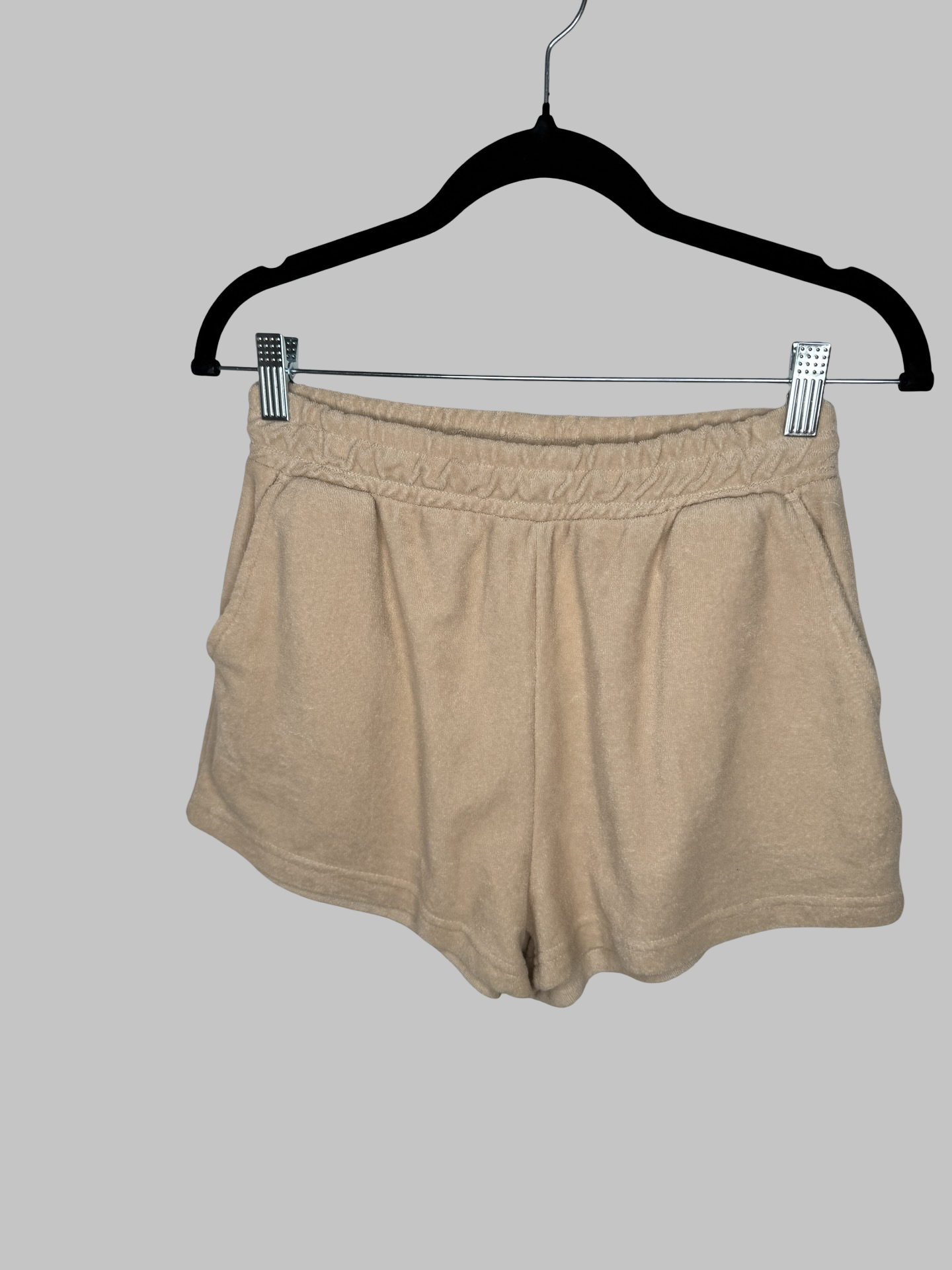 Short Araminta James