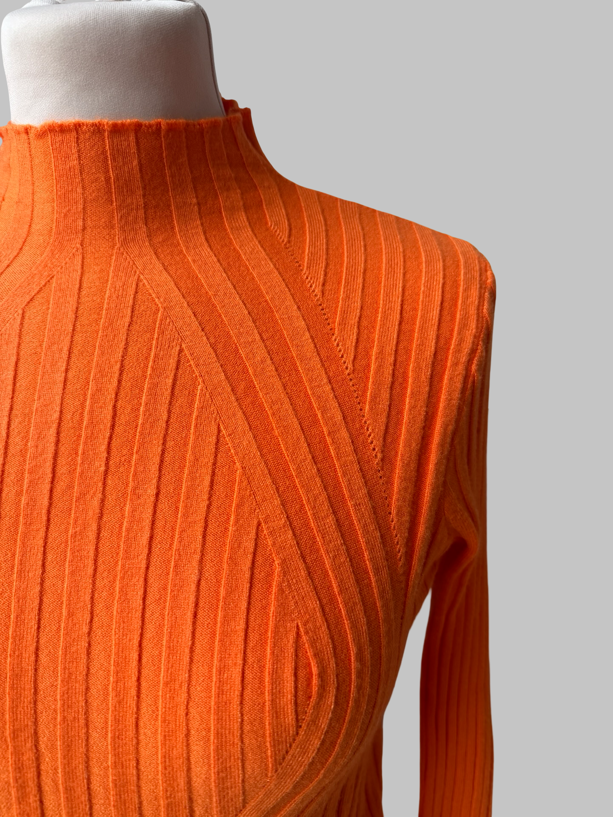 Pull col roulé