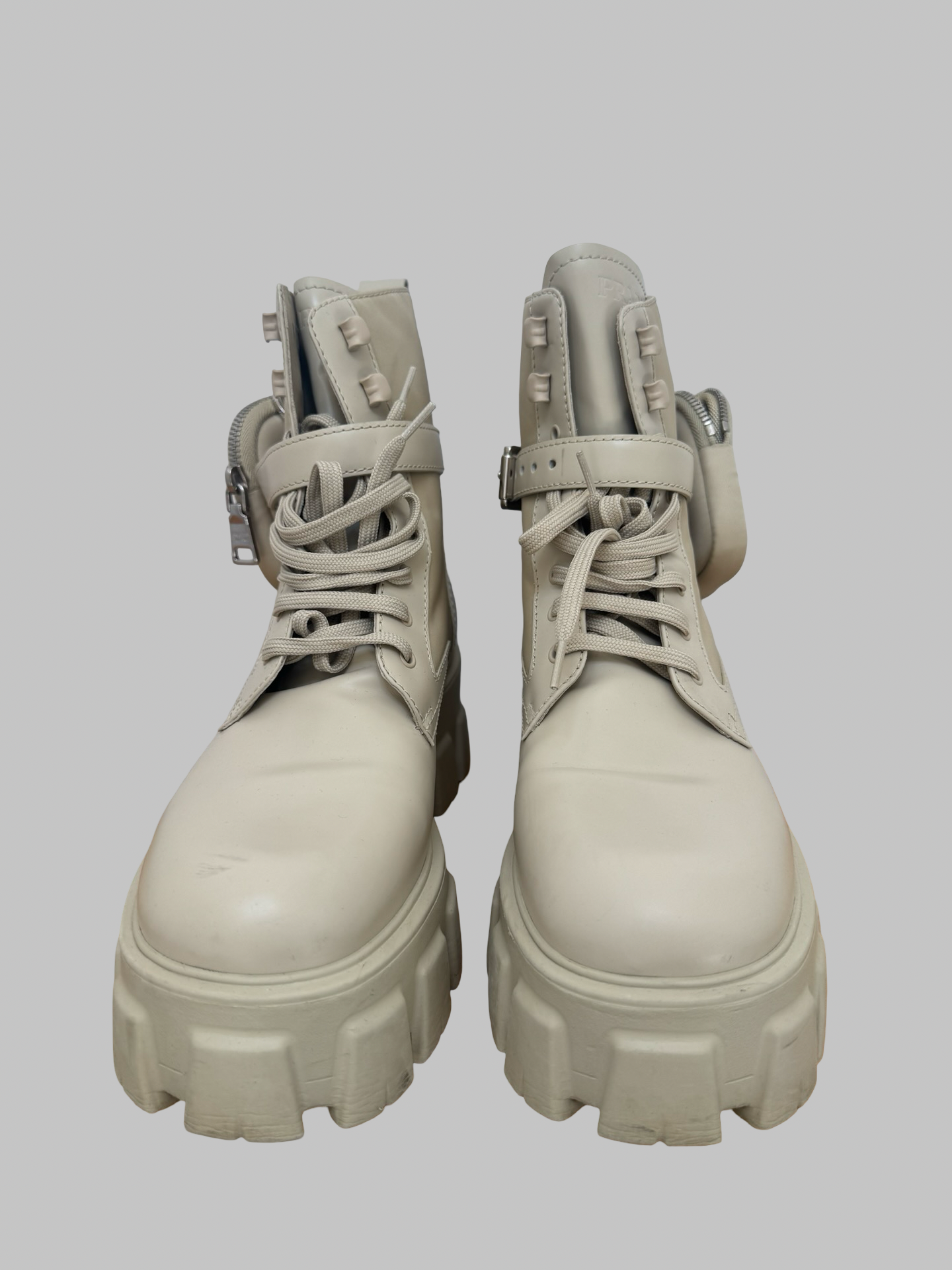 Boots Prada