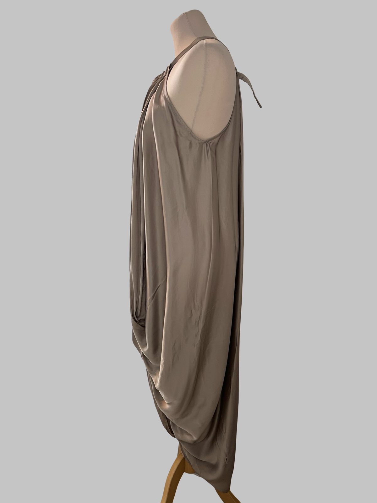 Robe Ionna Kourbella