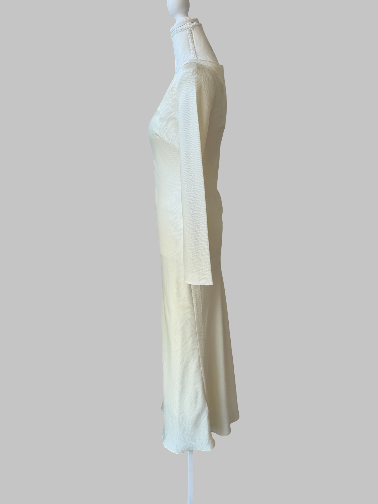 Robe Neva Hu