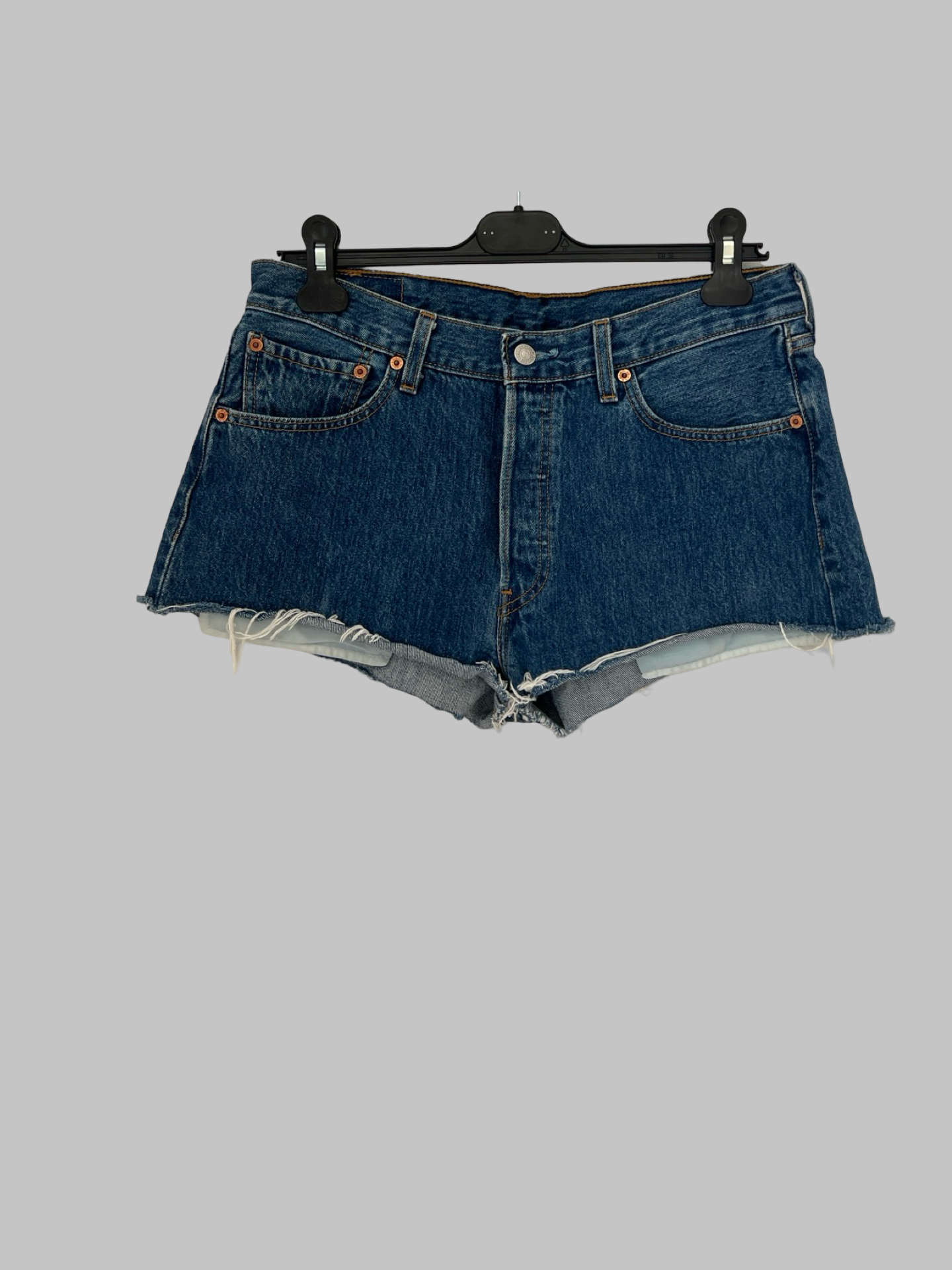 Short Levi’s 501