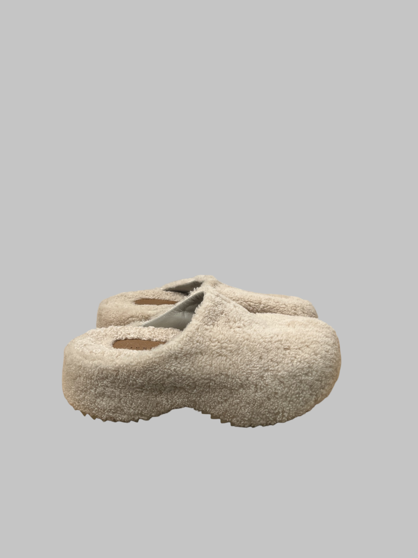 Slippers Inuikii