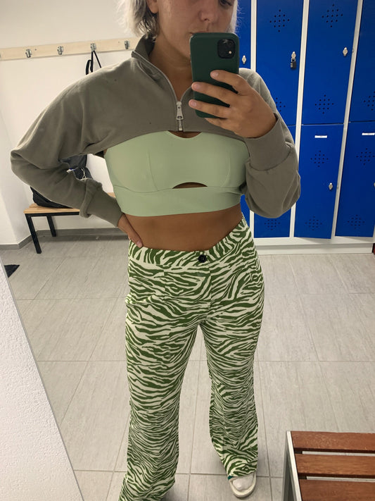 Jaquette courte zippé  Zara