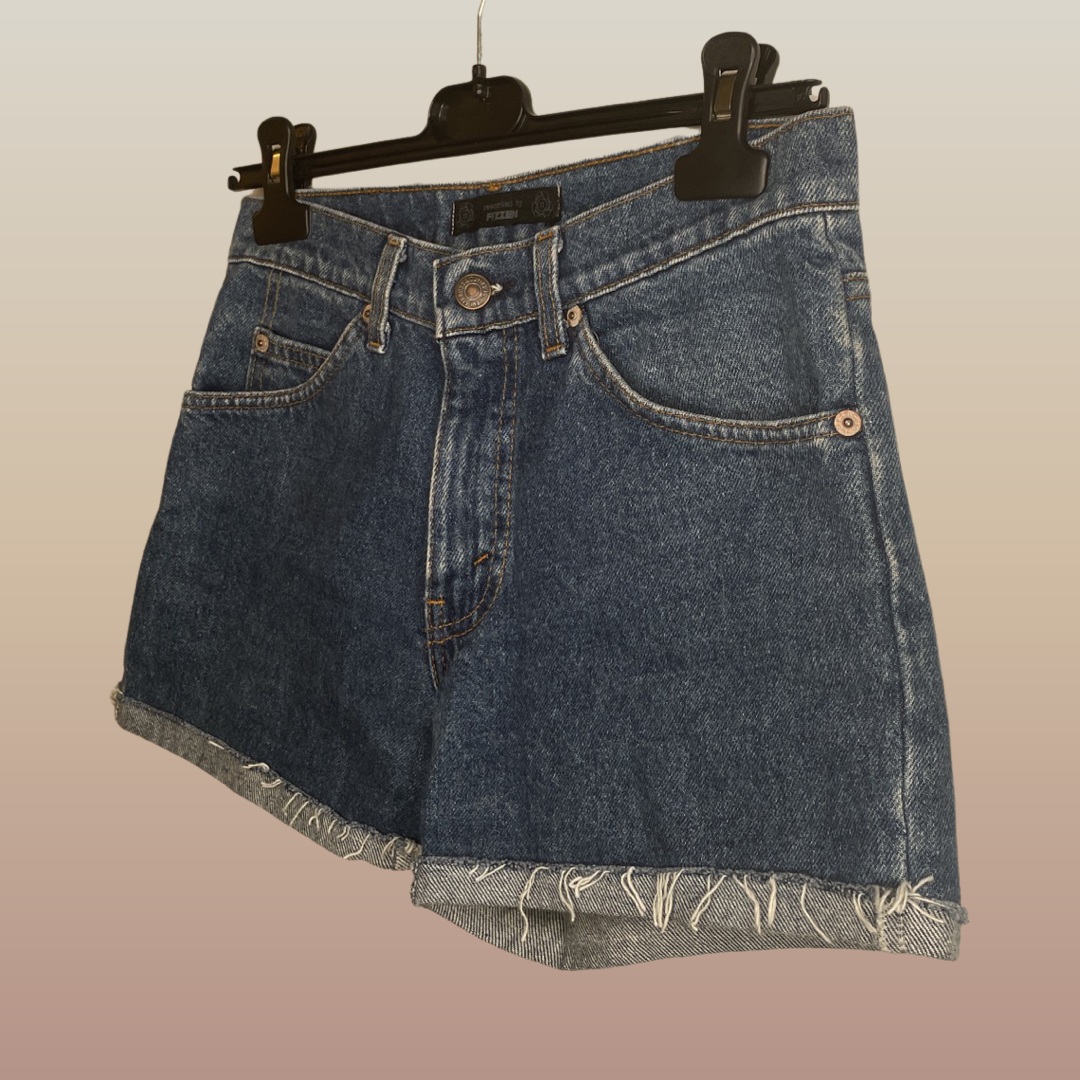 Short Levi's